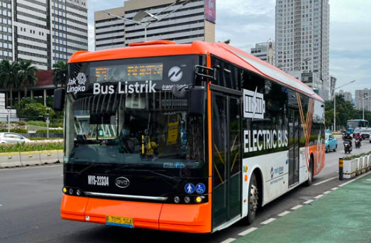 Ilustrasi bus listrik TransJakarta dari PT VKTR Teknologi Mobilitas. 