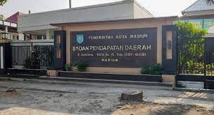 Kantor Badan Pendapatan Daerah Kota Madiun. Instansi ini memberikan keringanan kepada warga soal PBB.