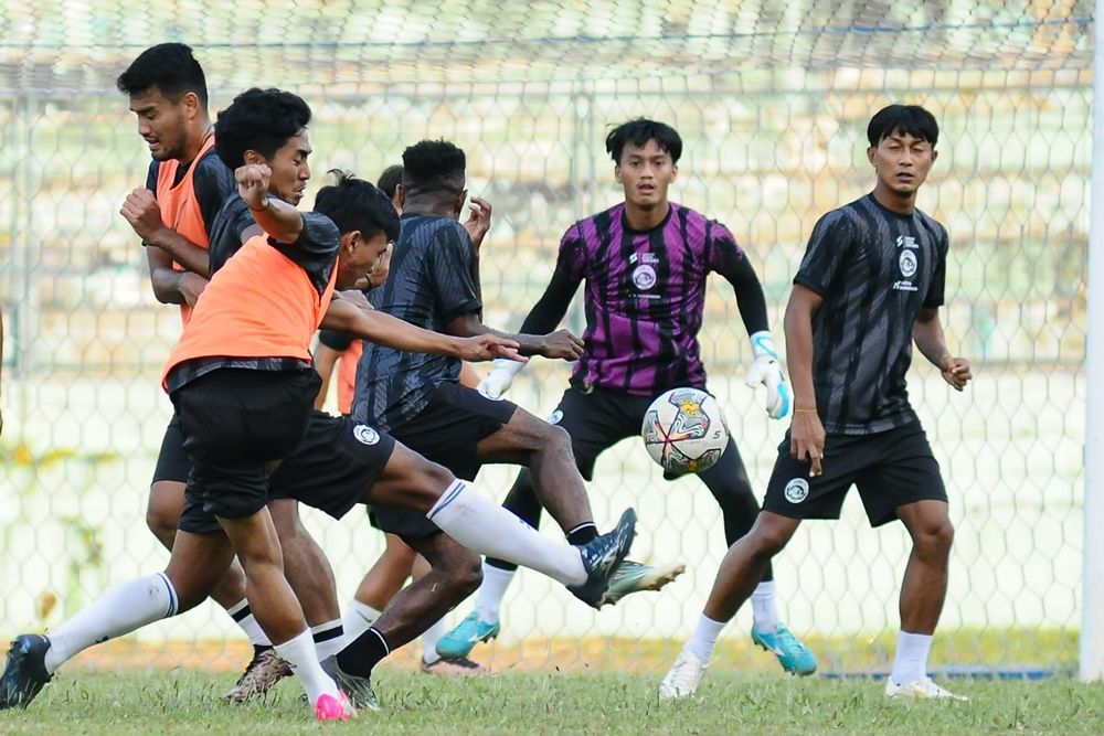 Pemain Arema FC saat menggelar latihan sebelum Liga 1 digelar.