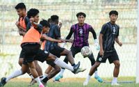 Persaingan-Kompetitif-di-Skuat-Arema-FC-1685120132.jpg