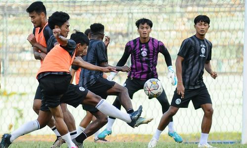 Persaingan-Kompetitif-di-Skuat-Arema-FC-1685120132.jpg
