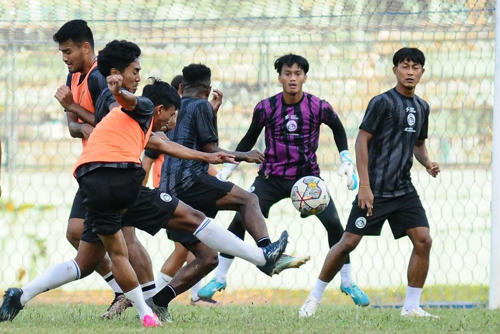 Persaingan-Kompetitif-di-Skuat-Arema-FC-1685120132.jpg