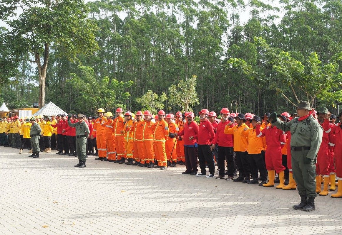 Otorita Ibu Kota Nusantara (OIKN) bersama Dinas Kehutanan Provinsi Kalimantan Timur gelar Apel Persiapan untuk pengendalian kebakaran hutan dan lahan (Karhutla) di Titik Nol Nusantara, pada Sabtu (27/05/2023). 