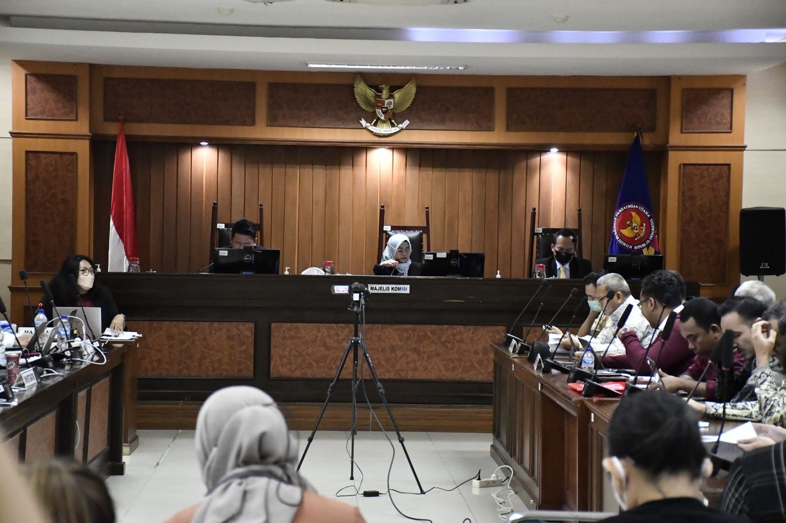 Sidang putusan KPPU terkait kasus kelangkaan minyak goreng. 
