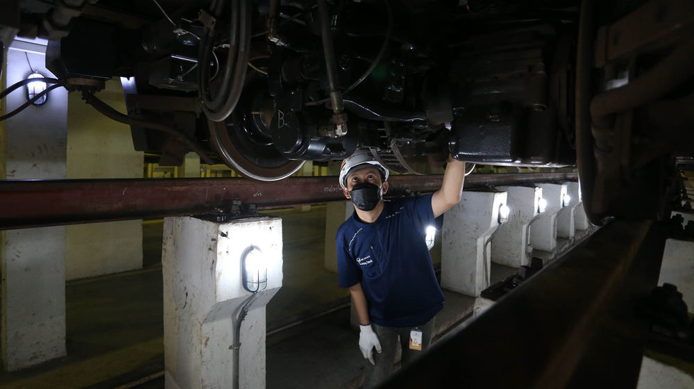 Perawatan LRT Jakarta - Panji 5.jpg