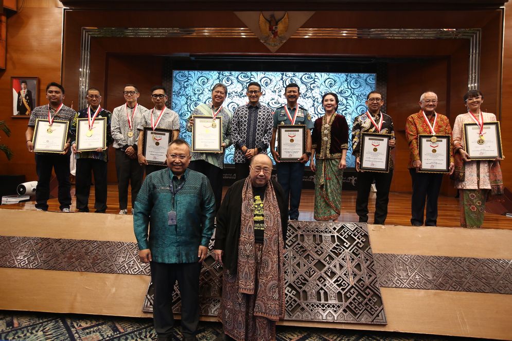 Penganugerahan Piagam Penghargaan Rekor MURI .JPG