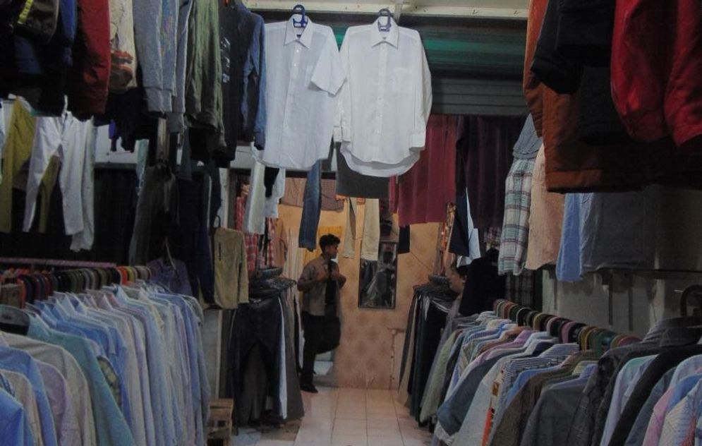 Mengintip Aktivitas Thrifting di Pasar 16 Ilir Setelah Dilarang