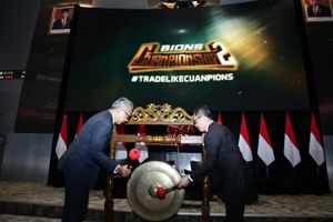 Bapak Agung Prabowo, Direktur Utama BNI Sekuritas dan Bapak Jeffrey Hendrik, Direktur Pengembangan Bursa Efek Indonesia.jpeg