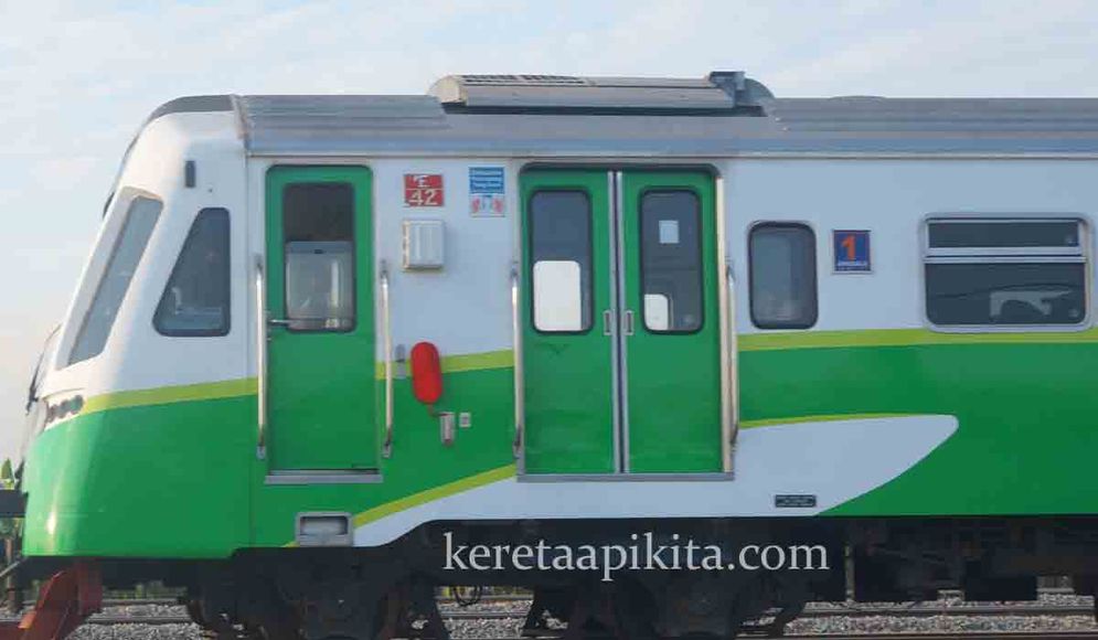 A-Komuter-Surabaya-Pasuruan.jpg