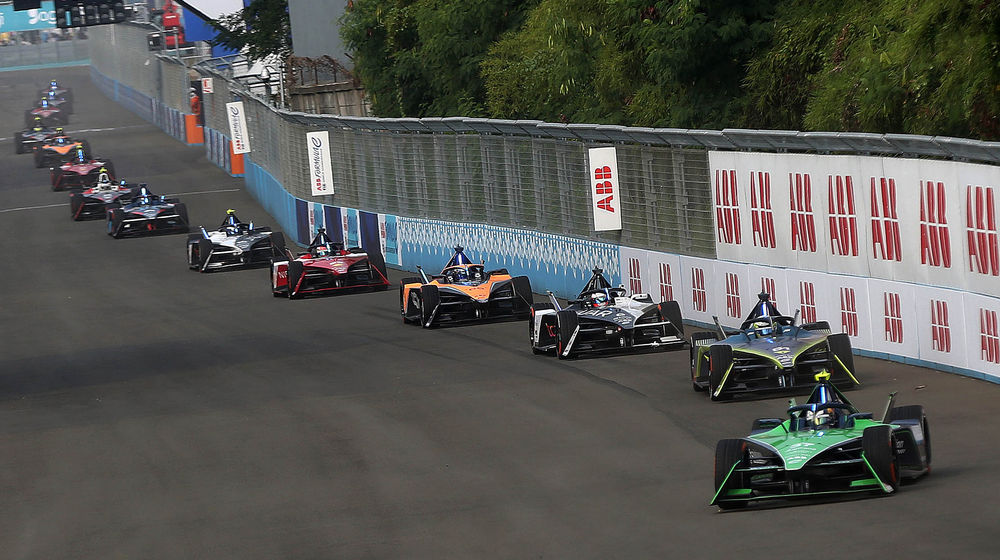 Balap Formula E Seri II - Panji 1.jpg