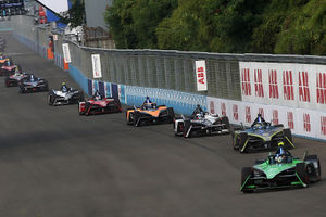Balap Formula E Seri II - Panji 1.jpg