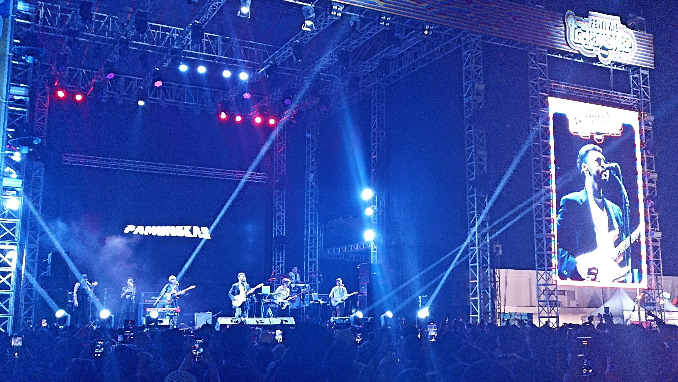 Pamungkas tampil dalam Festival Lokananta 2023 di Lokananta, Solo, Minggu 4 Juni 2023.