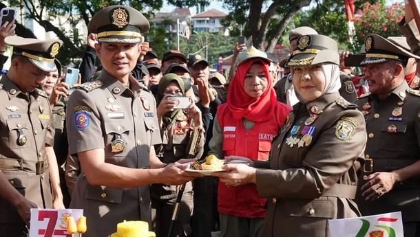 Walikota Pimpin Upacara HUT Pol PP dan Satlinmas Bandarlampung
