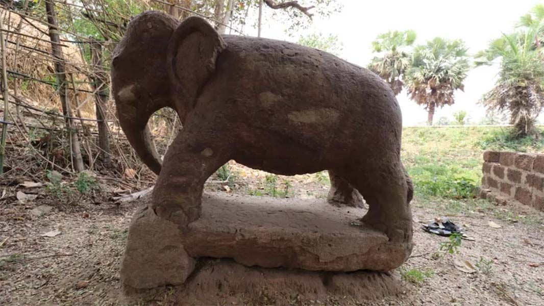 gajah buddha.jpg