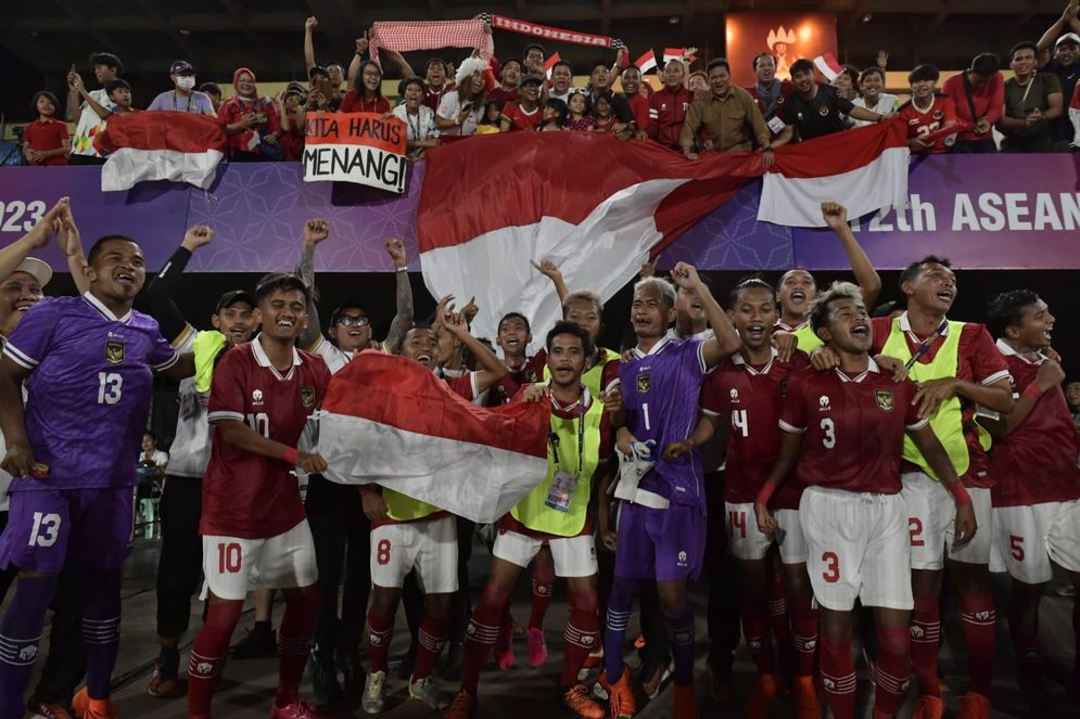 Tim sepak bola Cerebral Pasly (CP) Indonesia tampil dominan dan sukses membekuk tim Myanmar dengan skor telak 5-1 pada babak semifinal untuk pastikan diri lolos ke babak final football CP yang digelar di Olympic National Stadium, Phnom Penh, Kamboja Rabu 7 Juni 2023 petang.