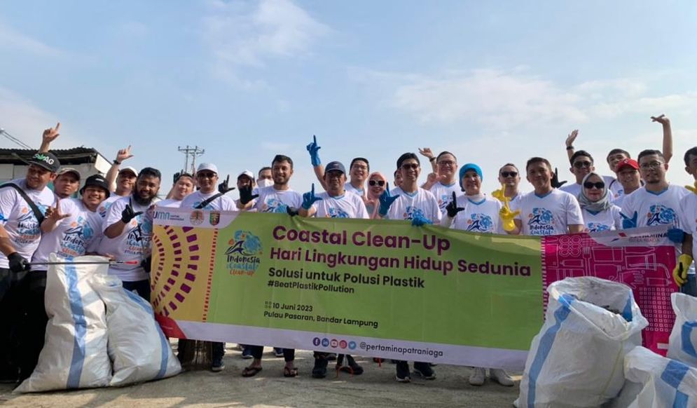 Pertamina Patra Niaga Sumbagsel turut melaksanakan kegiatan bersih pantai (coastal cleanup) bersama Kementerian Lingkungan Hidup dan Kehutanan (KLHK) yang serentak dilaksanakan di 135 titik di Indonesia.