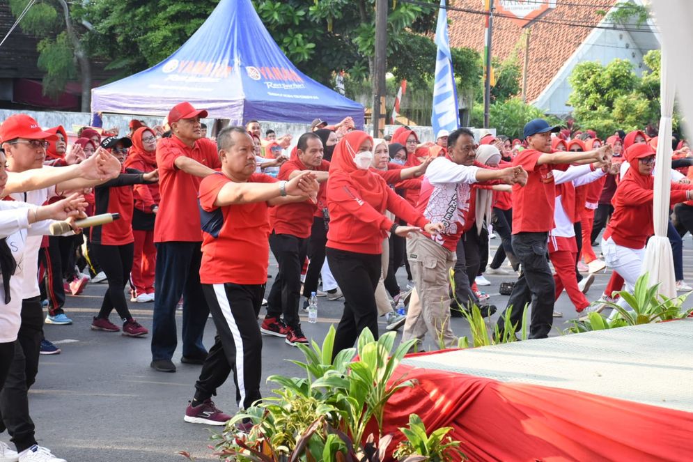 Senam bersama Walikota Bandarlampung di Taman UMKM