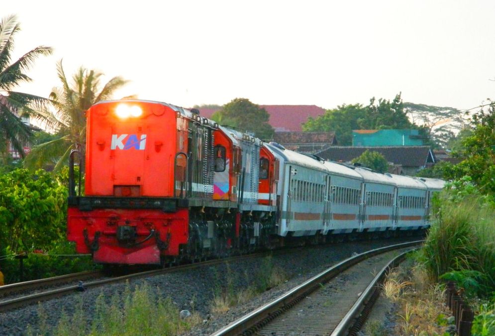 PT Kereta Api Indonesia (Persero) Divre IV Tanjungkarang memperpanjang periode pemesanan tiket Kereta Api Ekspres Rajabasa relasi Tanjungkarang-Kertapati (PP).