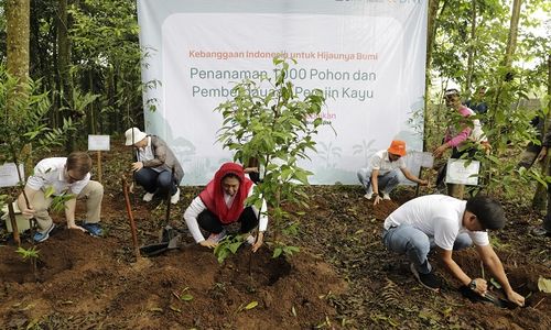 Foto_Bukalapak dan BNI Tanam Bibit Pohon 3.JPG