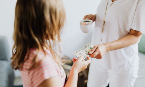 Photo by Karolina Grabowska: https://www.pexels.com/photo/mother-giving-her-daughter-her-allowance-4968395/