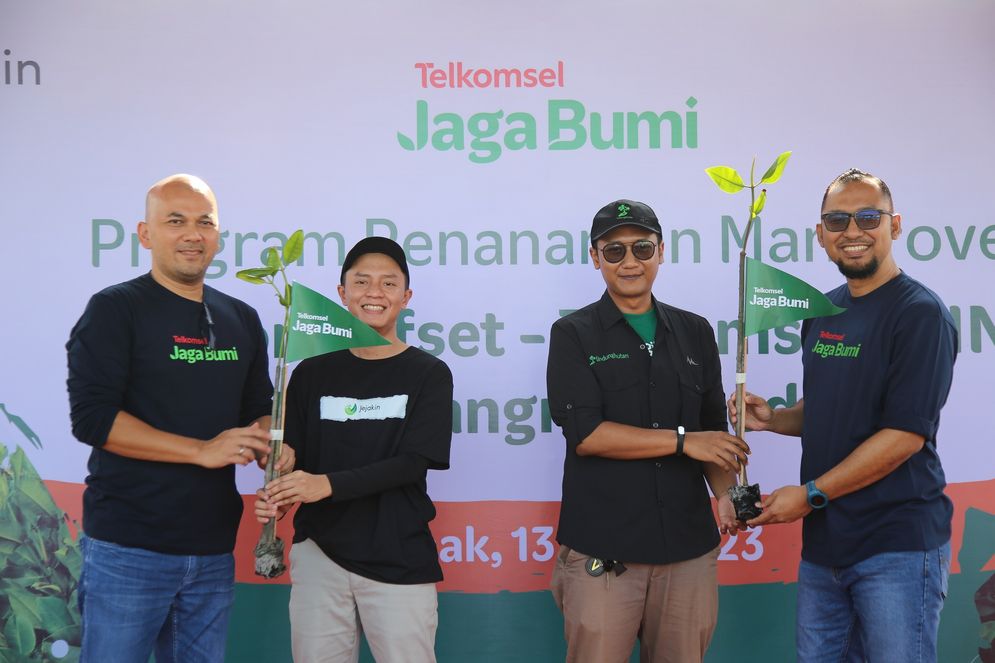 Carbon Offset Telkomsel_5 (1).JPG