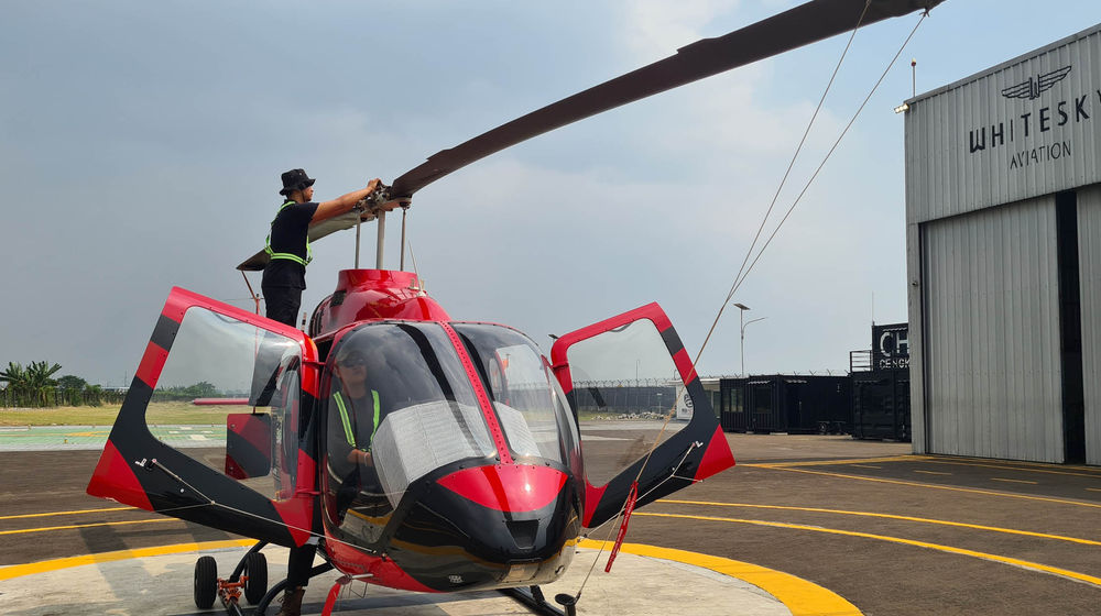Persiapan Pameran Heli Pertama - Panji 1.jpg