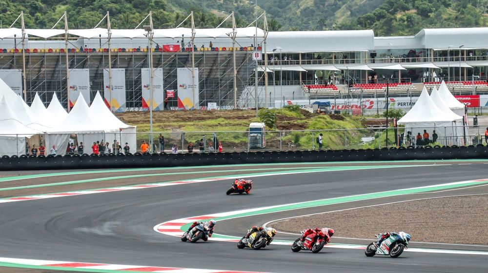 World Superbike 2023 Mandalika_MotoGP di Sirkuit Mandalika_Shutterstock 2142958501_Gatot Adri.jpg