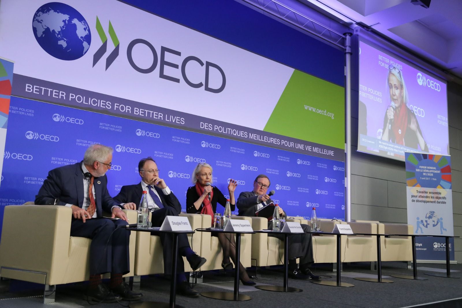 Pertemuan anggota OECD. 