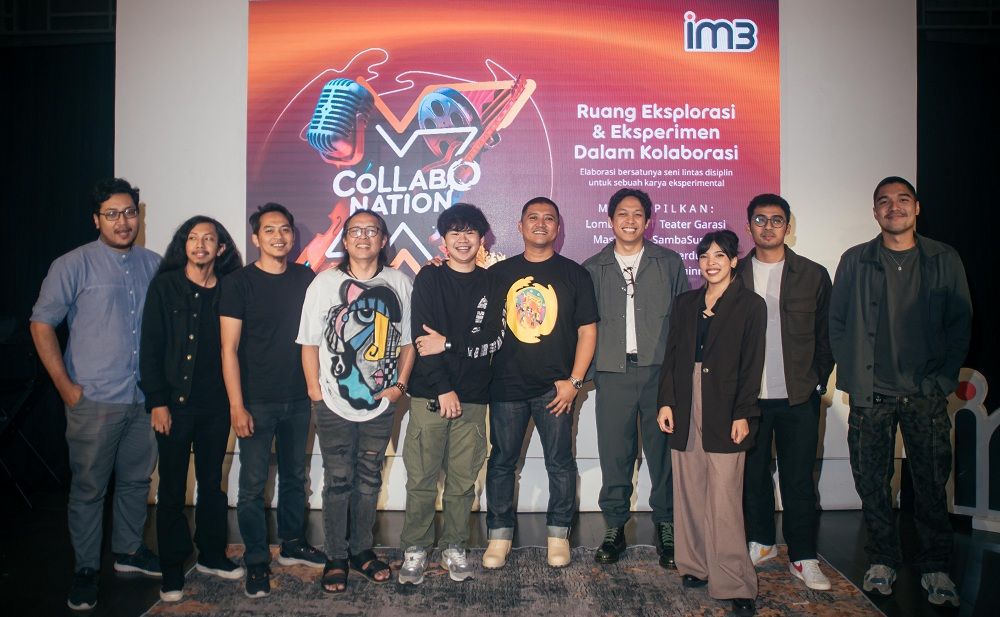 Perwakilan IM3 bersama seluruh personil dari masing-masing kolaborator di penayangan perdana Collabonation X Vol.1