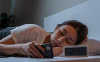ponsel-tidur.jpg