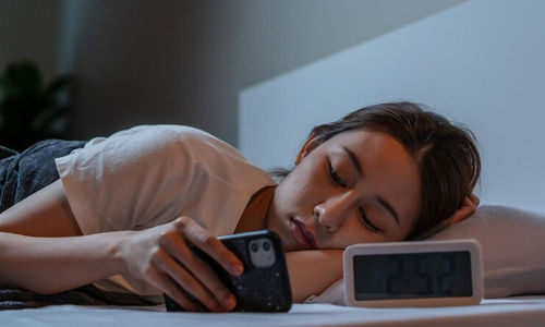 ponsel-tidur.jpg
