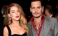 Johnny Depp (kanan) dan Amber Heard saat masih menjalin hubungan.