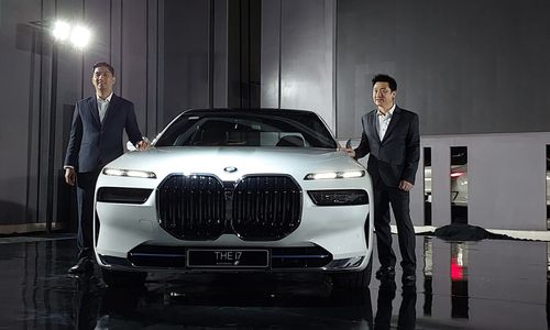 BMW Seri 7.jpg