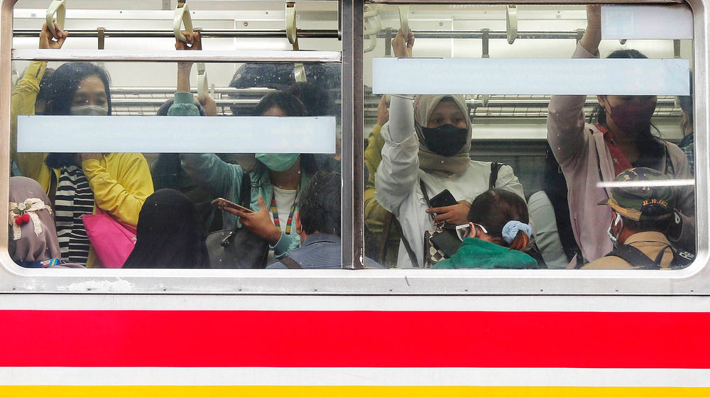 Aturan Penggunaan Masker di Kereta - Panji 1.jpg