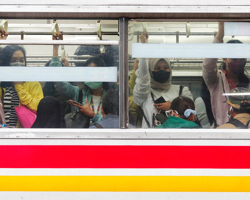 Aturan Penggunaan Masker di Kereta - Panji 1.jpg