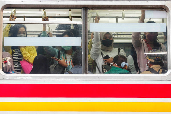 Aturan Penggunaan Masker di Kereta - Panji 1.jpg