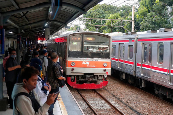 Aturan Penggunaan Masker di Kereta - Panji 2.jpg