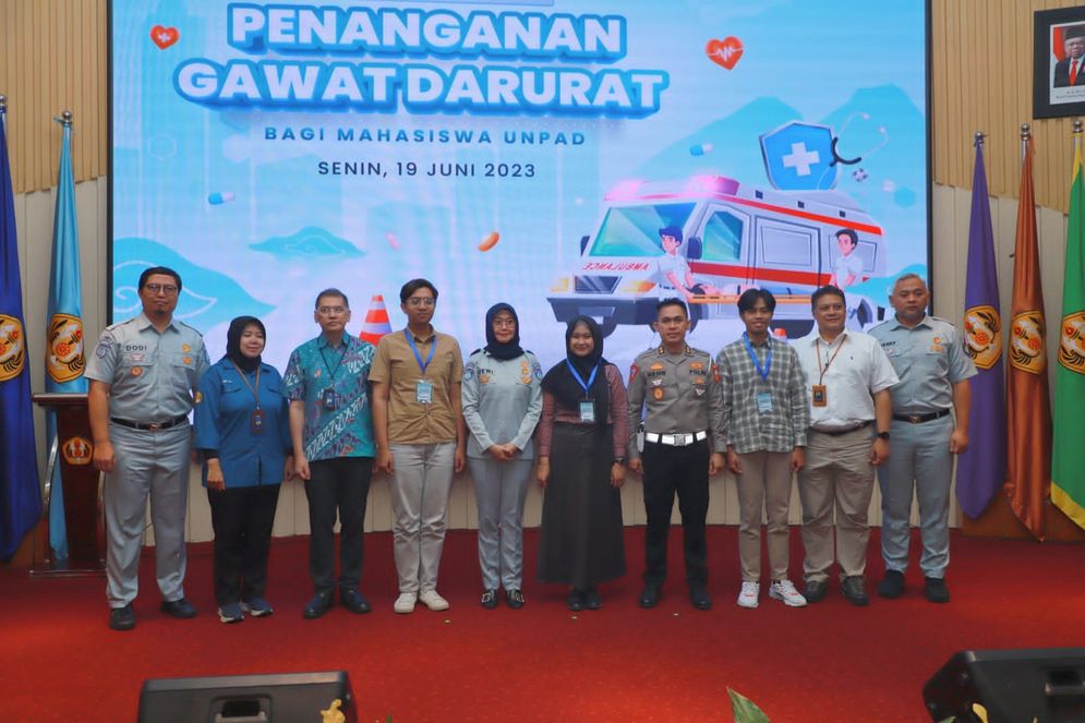 Jasa Raharja menggelar Pelatihan Penanganan Gawat Darurat (PPGD) bagi mahasiswa Universitas Padjadjaran (UNPAD) di Jatinangor, Sumedang, Jawa Barat, pada Senin (19/06/2023). 