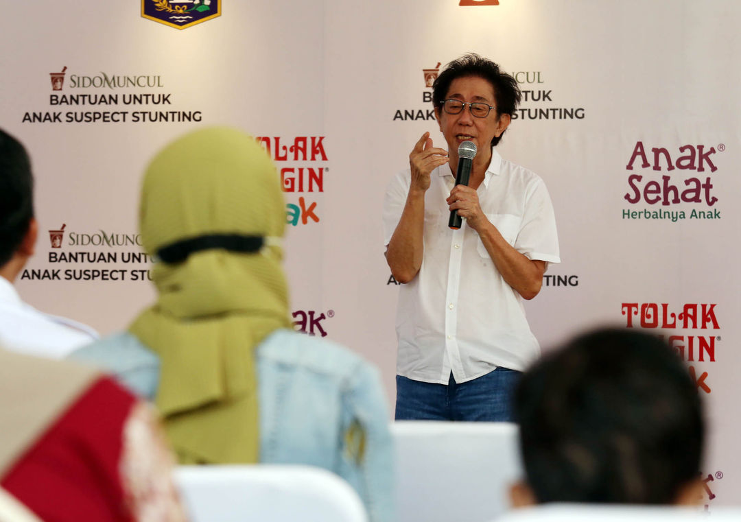 Direktur Sido Muncul Irwan Hidayat berbicara usai penyerahan secara simbolis bantuan pencegahan stunting pada balita dari PT Sido Muncul di Jakarta, 21 Juni 2023. Foto : Panji Asmoro/TrenAsia