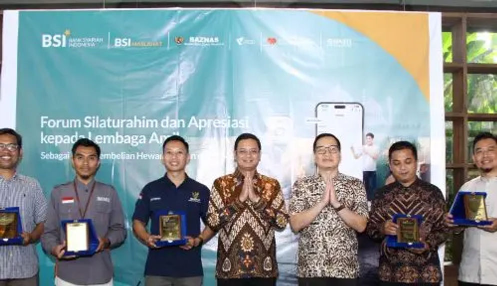 PT Bank Syariah Indonesia Tbk (BSI) memperkuat kolaborasi transaksi halal dengan 18 lembaga zakat nasional (LAZNAS), dalam memfasilitasi layanan pembelian hewan kurban via BSI Mobile.