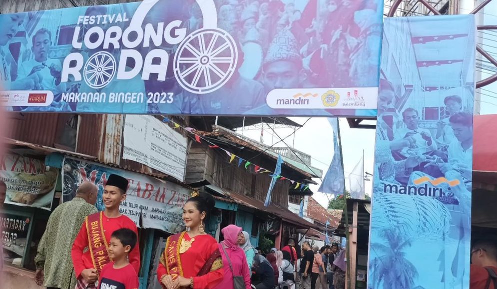 Festival Lorong Roda, Berburu Makanan Bingen hingga Memotret Ngidang