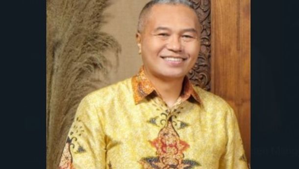 Siap Maju Pada Pilkada Kabupaten Manggarai 2024, Ini Profil Flory Santosa Nggagur 