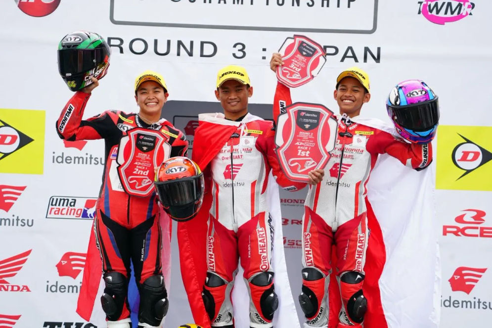 Performa gemilang pebalap muda Astra Honda Racing Team (AHRT) mewarnai jalannya balapan di Asia Road Racing Championship (ARRC)