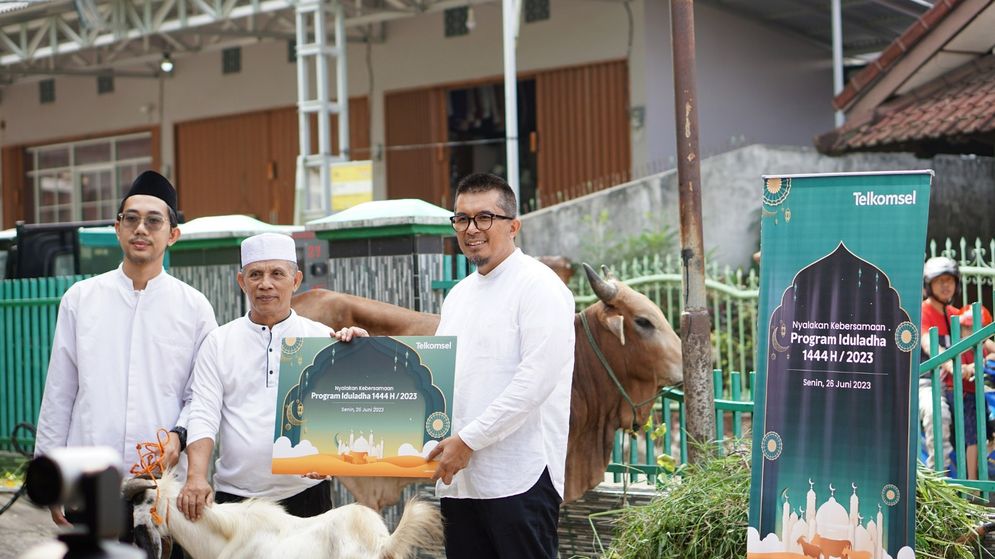 #NyalakanKebersamaan di Momen Iduladha 1444 H, Telkomsel Salurkan Hewan Kurban ke 46.000 Penerima Manfaat