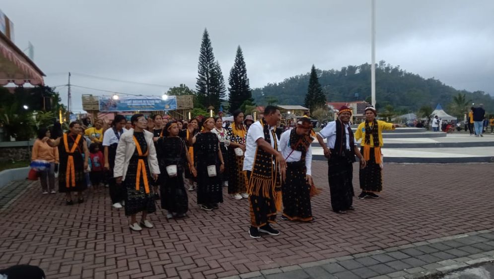 Tarian Ja'i memeriahkan Acara Pembukaan Wolobobo Ngada Festival 2023, Rabu (28/6).