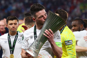 arsenal-boyong declan-rice-jadi-pemain-termahal.jpg