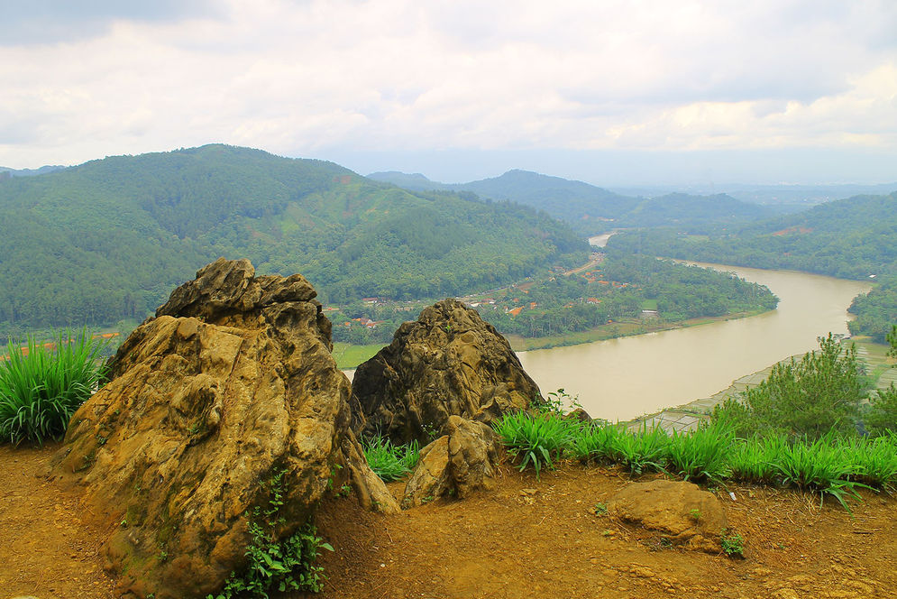 Bukit Watu Meja