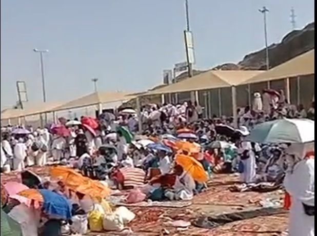 Tangkaoan layar, rombongan jemaah haji Indonesia yang telantar di Muzdalifah beberapa hari lalu. 