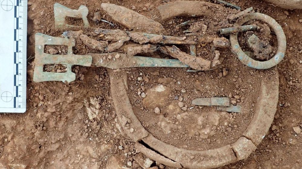 CINCIN GADING ANGLO SAXON.jpg