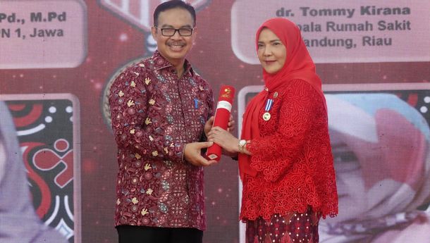 Walikota Eva Dwiana Kembali Raih Penghargan BKKBN